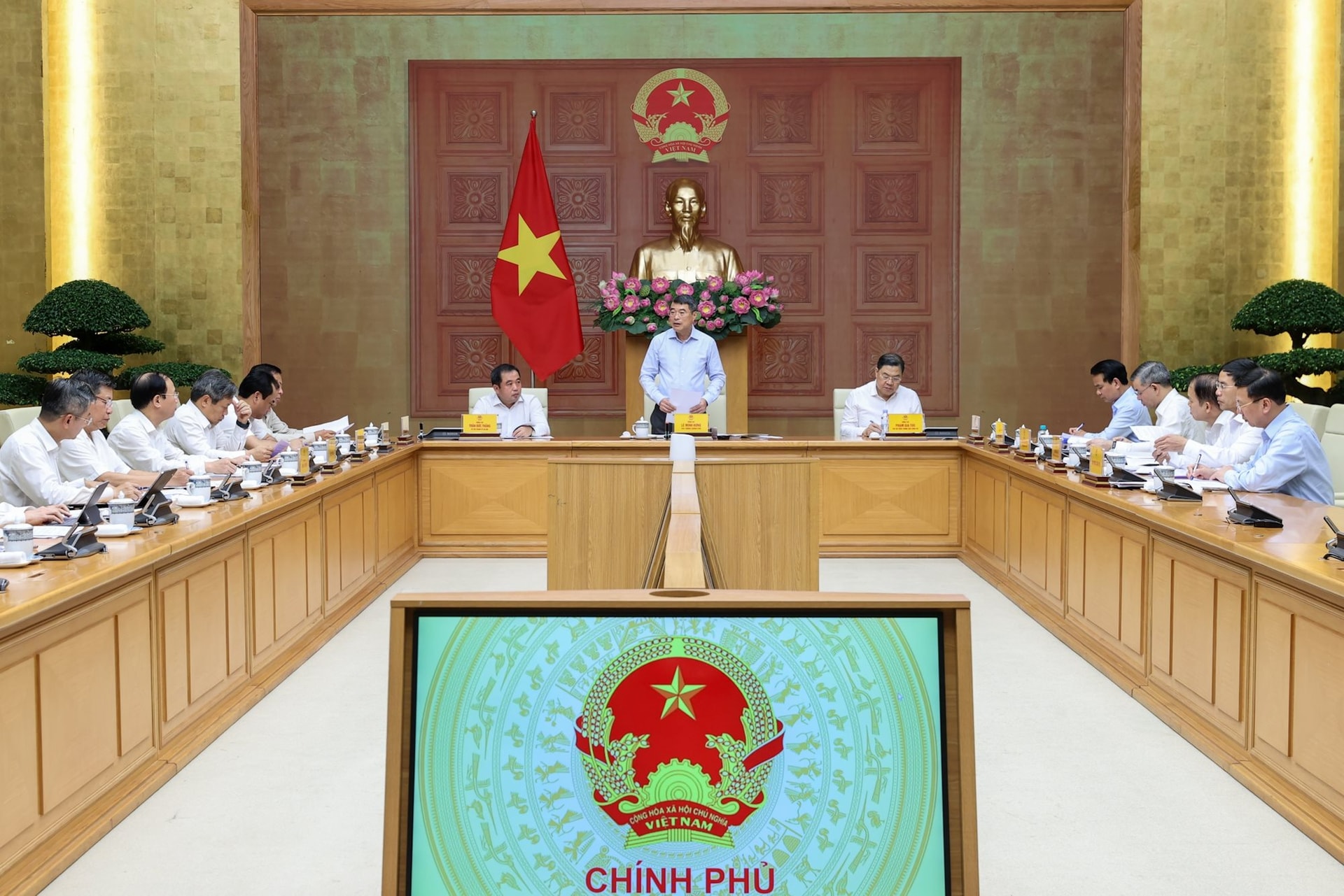 Thủ tướng ra chỉ đạo "nóng" về nhà ở- Ảnh 2.