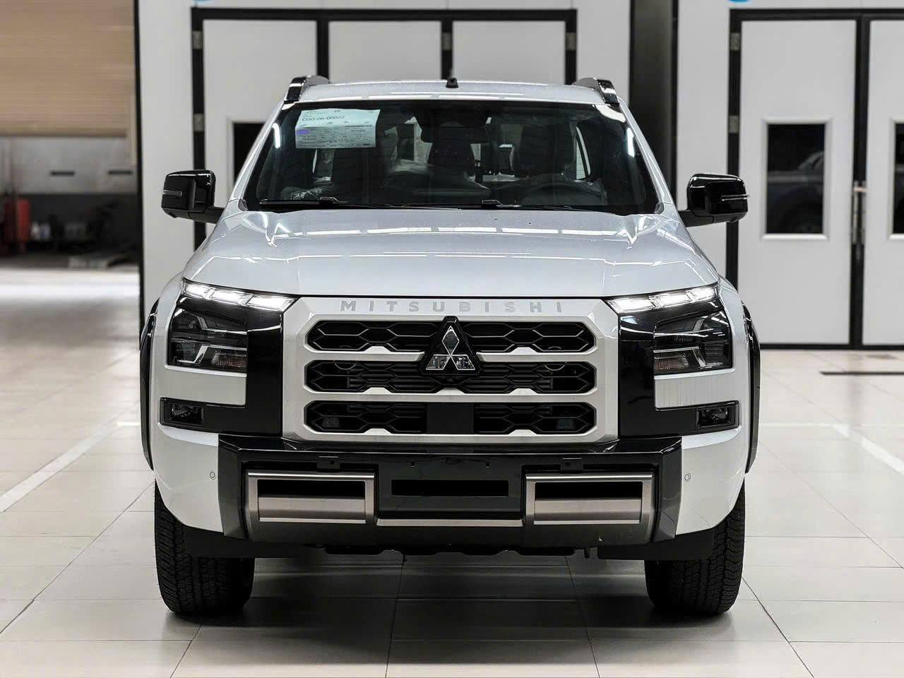 Mitsubishi Triton ‘dọn kho’ giảm giá tới 150 triệu đồng tại đại lý: Bản ‘full’ còn hơn 770 triệu, cạnh tranh Ranger Wildtrak - Ảnh 3.