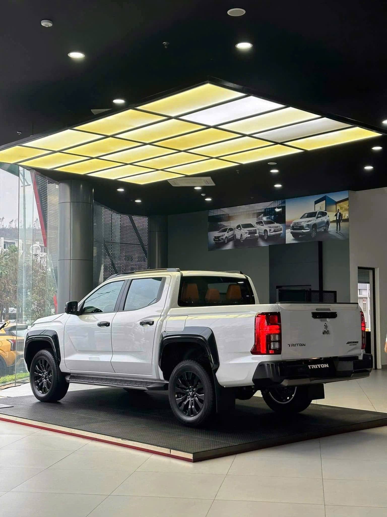 Mitsubishi Triton ‘dọn kho’ giảm giá tới 150 triệu đồng tại đại lý: Bản ‘full’ còn hơn 770 triệu, cạnh tranh Ranger Wildtrak - Ảnh 4.