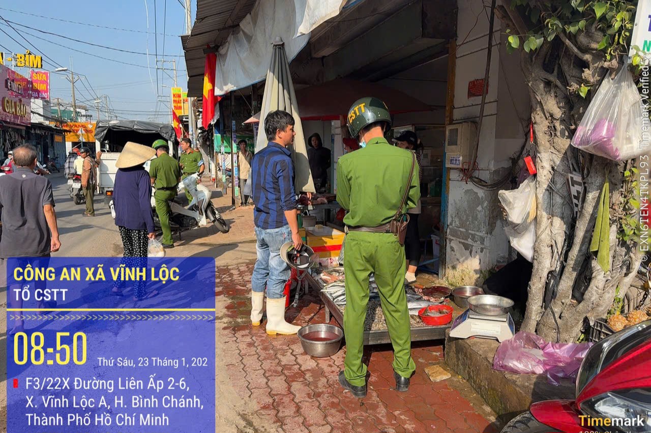 Xử lý lấn chiếm lòng đường, vỉa hè: Làm nghiêm và tạo sinh kế cho người dân- Ảnh 4. Xử lý lấn chiếm lòng đường, vỉa hè: Làm nghiêm và tạo sinh kế cho người dân- Ảnh 4.