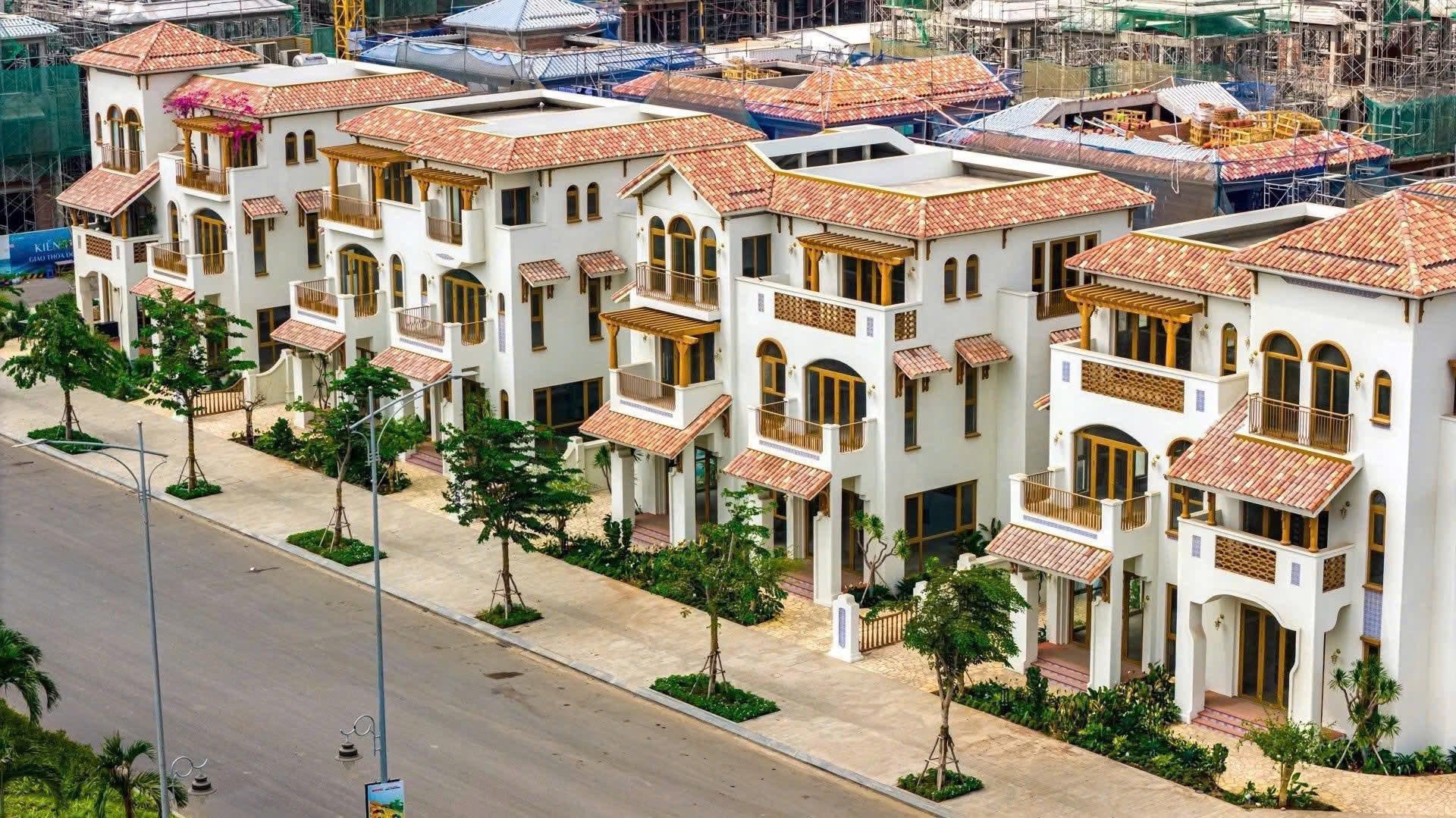 Cuộc đua thị phần bất động sản TP.HCM: Những "lão làng" đối mặt làn sóng đổ bộ của Vinhomes, Masterise, Sun Group - Ảnh 11.