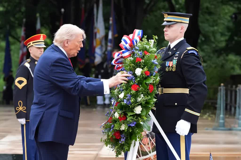 Sức khỏe của Tổng thống Trump tiếp tục thu hút sự chú ý của dư luận Mỹ- Ảnh 3. Sức khỏe của Tổng thống Trump tiếp tục thu hút sự chú ý của dư luận Mỹ- Ảnh 3.