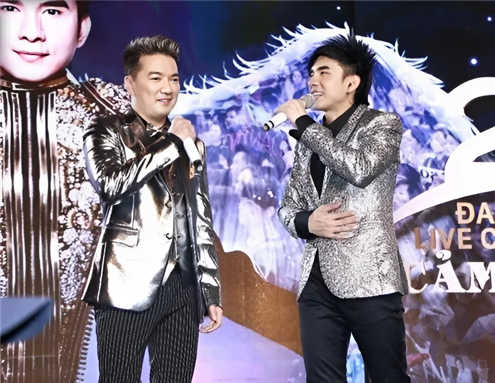 Hai "ông hoàng nhạc Việt" đình đám đi bán cà phê ở tuổi 50: Ở vậy sau ly hôn, chỉ lo làm ăn, chăm con - Ảnh 1.
