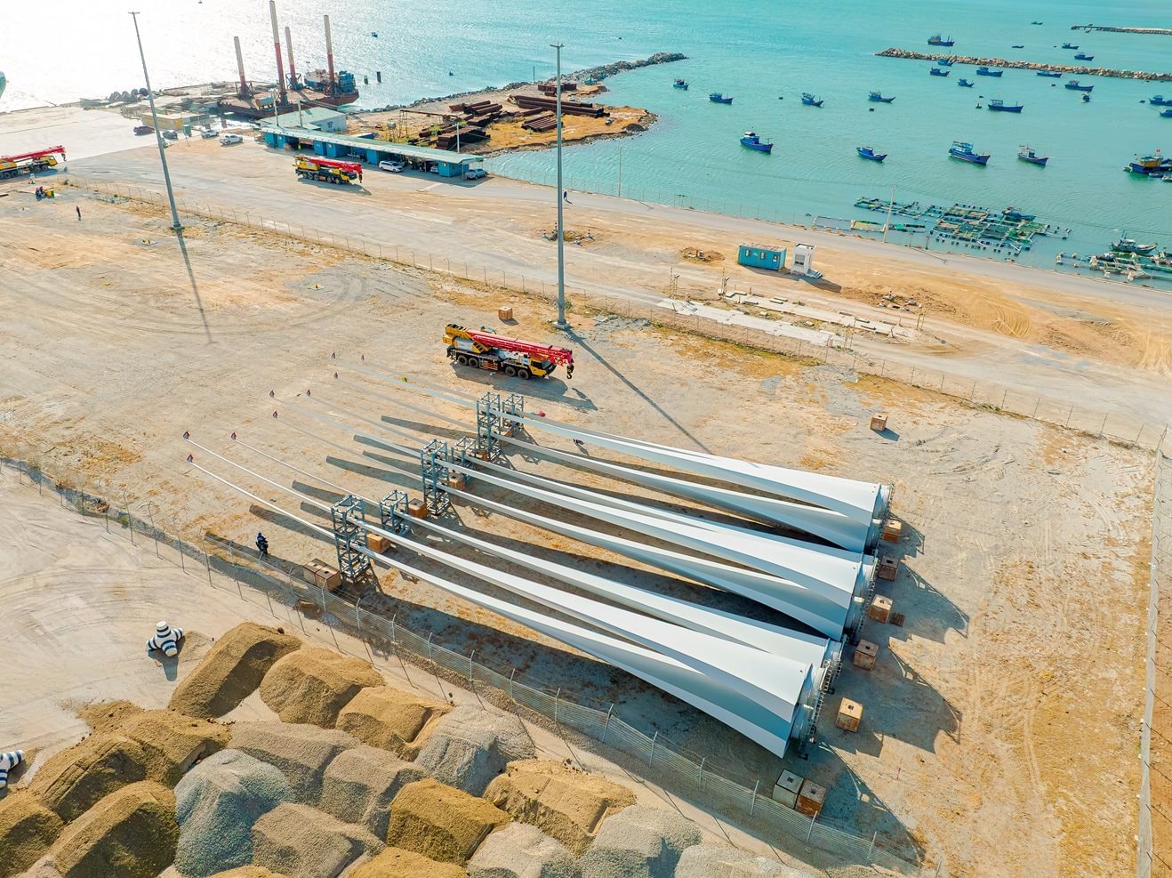 Chỉ một hợp đồng nhỏ đã có doanh thu trăm triệu USD, tạo việc làm cho gần 3.000 người của 100 doanh nghiệp trong nước trong vòng 3 năm: Cơ hội chưa từng có cho Việt Nam - Ảnh 1.