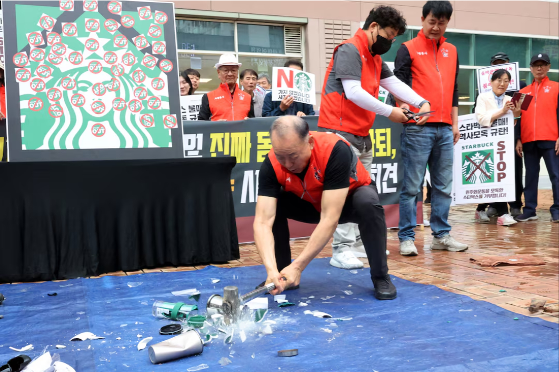 Starbucks đối mặt khủng hoảng chưa từng có- Ảnh 3.