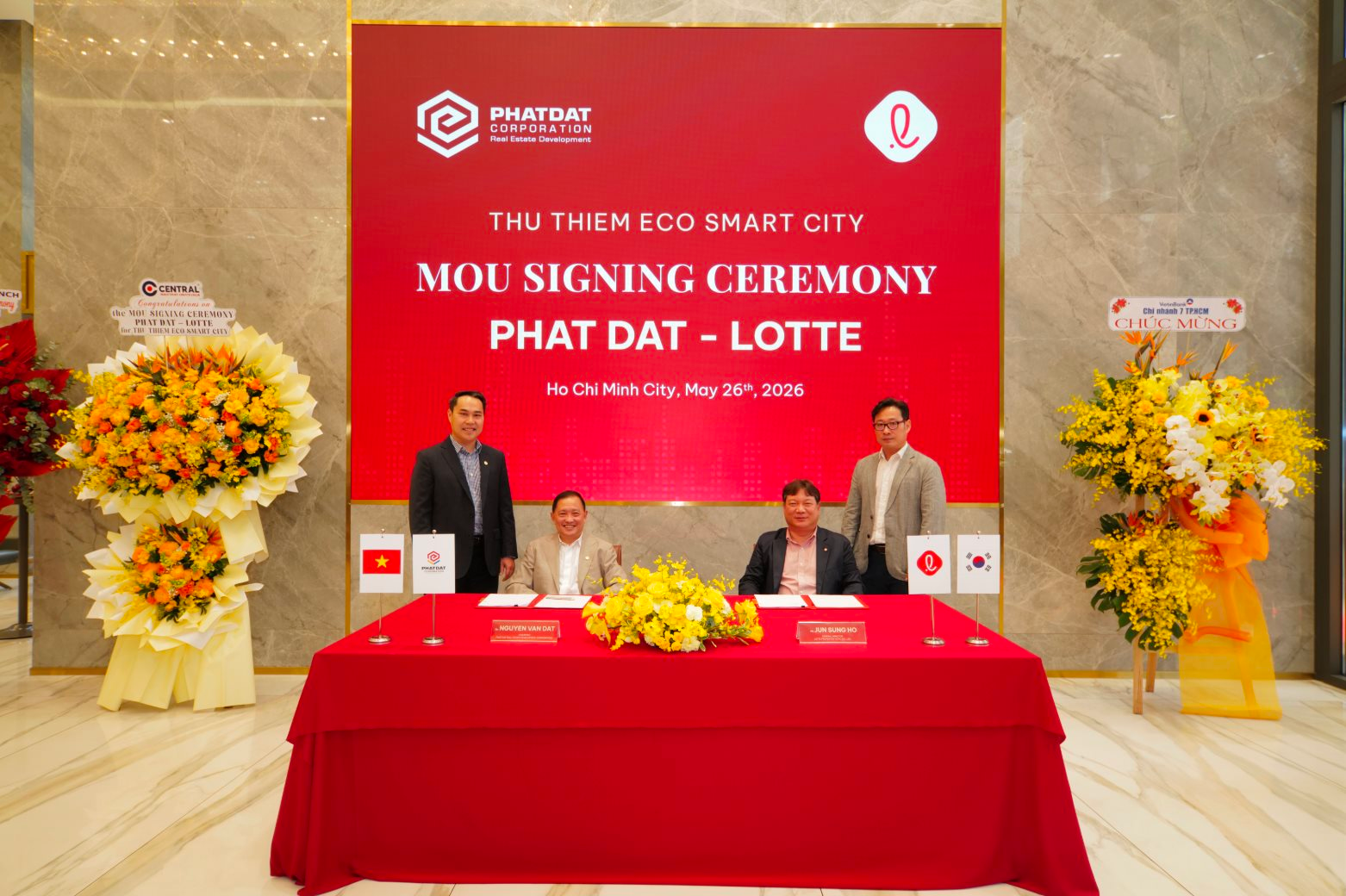Phát Đạt và Lotte ký kết Biên bản ghi nhớ hợp tác dự án Thu Thiem Eco Smart City- Ảnh 1.