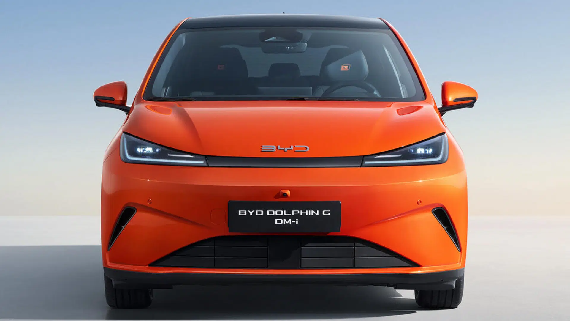 BYD Dolphin vừa ra mắt Việt Nam nay có thêm bản hybrid, sạc đầy đi được 1.000 km, khách Việt muốn mua phải chờ khá lâu- Ảnh 3.
