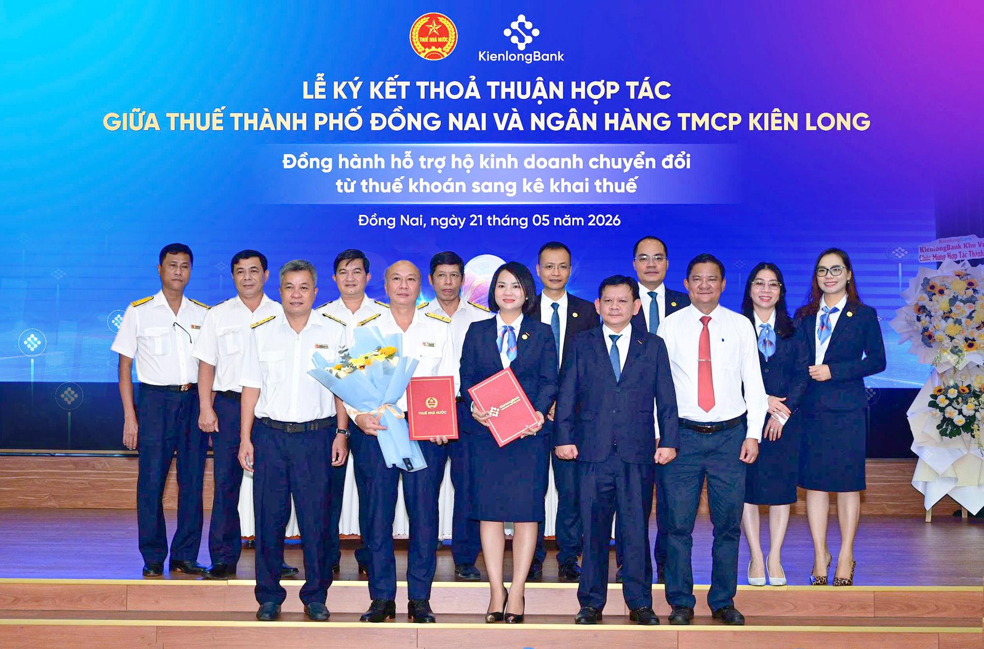 Nâng cấp MyShop 5.0 KienlongBank cùng chủ shop hoàn thiện các thủ tục pháp lý - Ảnh 1.