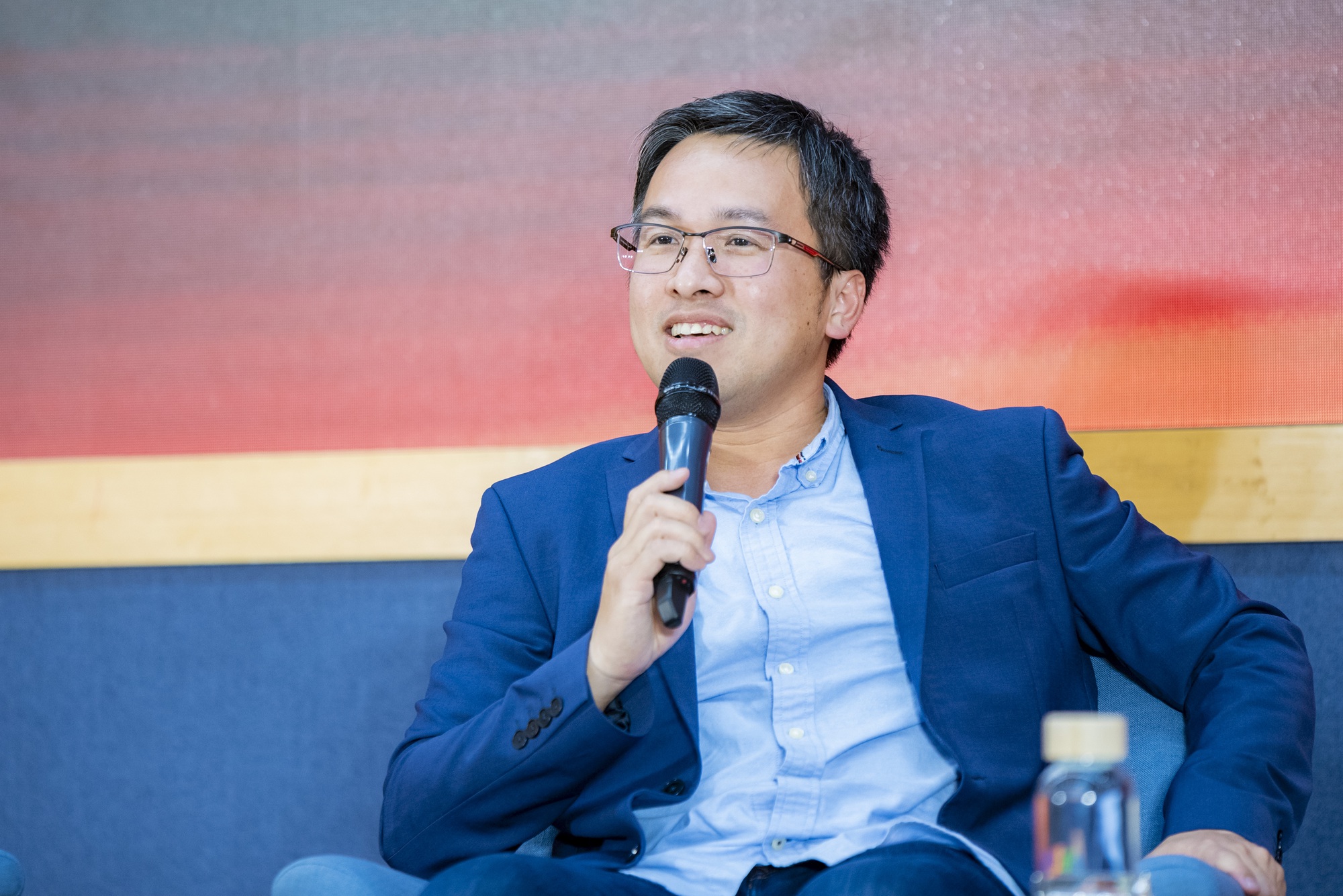 Chuyên gia Google DeepMind người Việt dự đoán: Một nghề mới cực "hot" được tạo ra trong kỷ nguyên AI- Ảnh 2.
