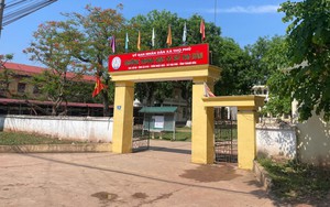 Diêm dân "rang mình" dưới nắng 40 độ, đổi lấy hơn 200 nghìn đồng mỗi ngày- Ảnh 12.