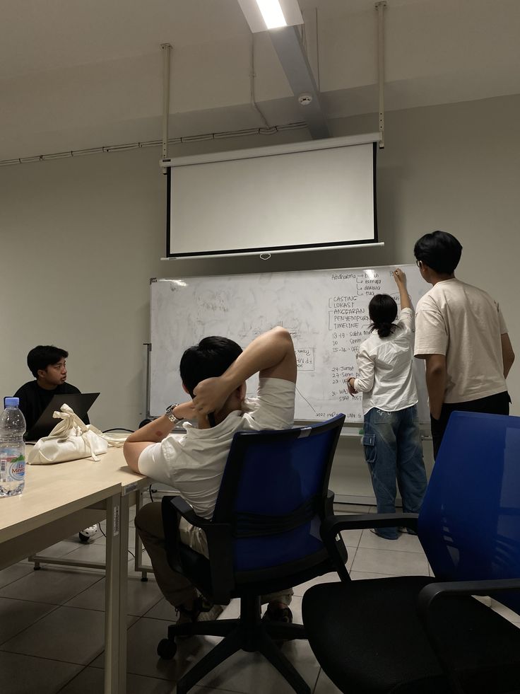 Phát mệt với những cuộc họp không ra được việc gì- Ảnh 2.