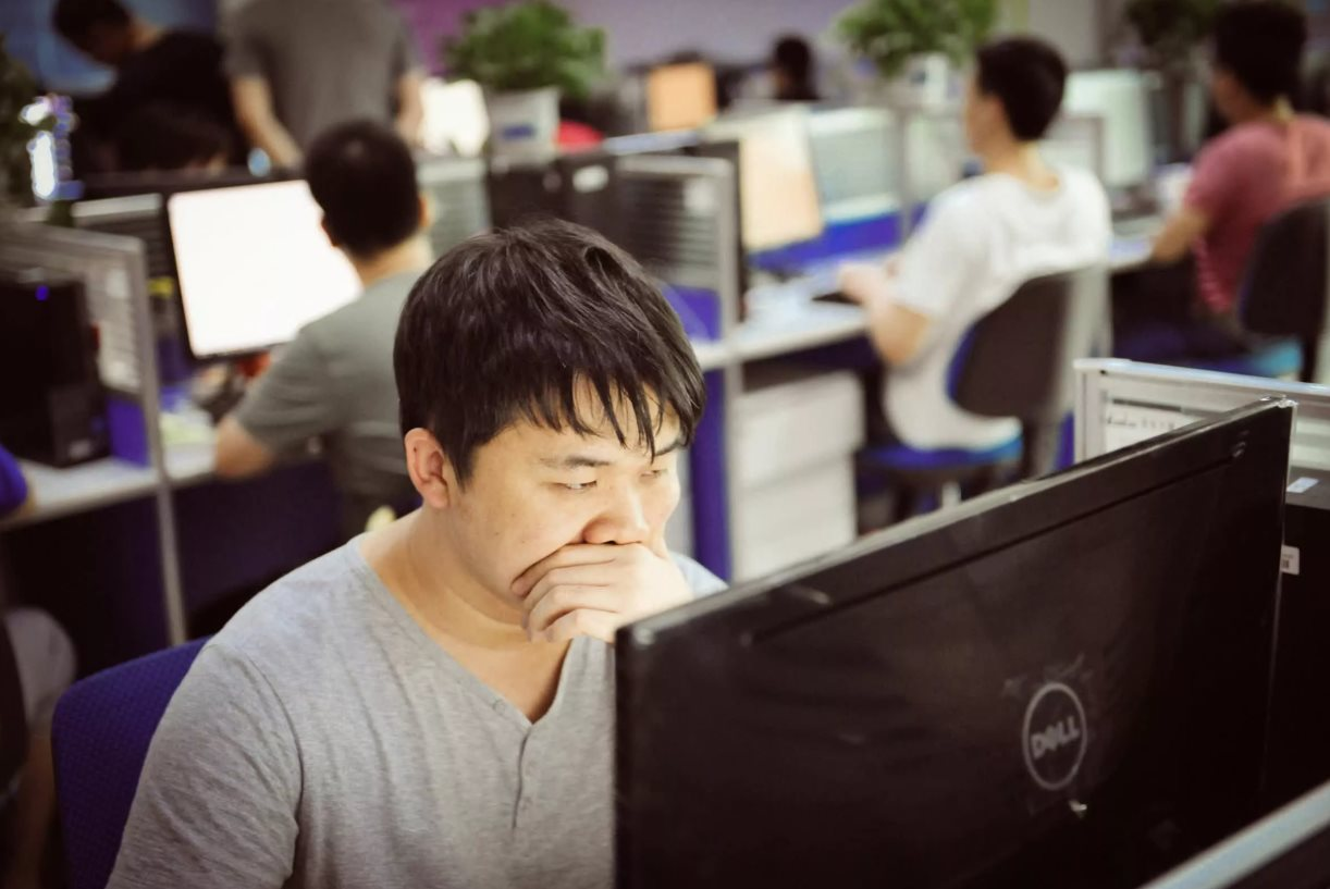 Doanh nghiệp Trung Quốc thừa nhận AI quét sạch 30% việc làm, chính phủ lập tức ra lệnh bảo vệ người lao động- Ảnh 2.