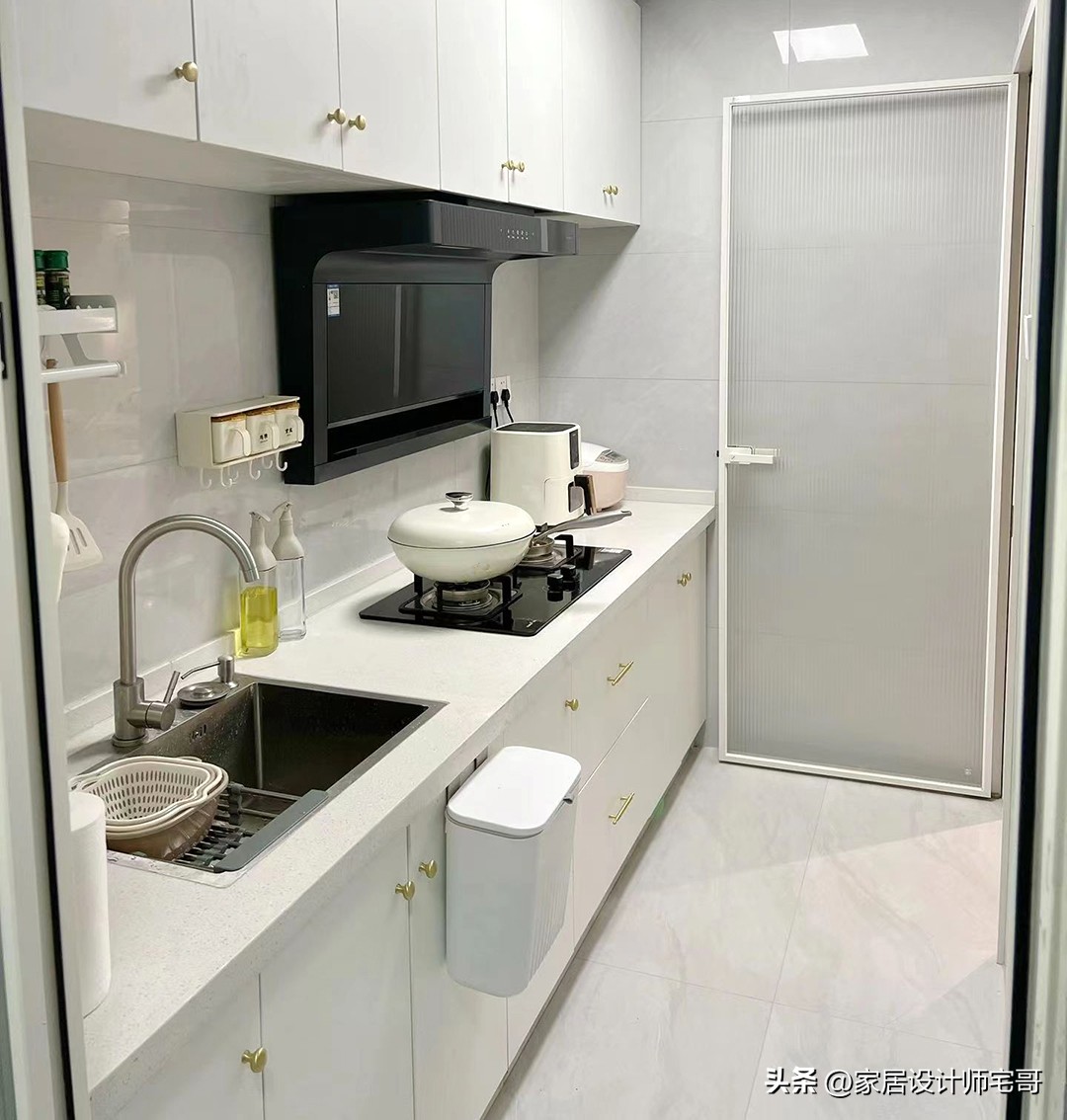 Căn hộ 37m² của cô gái độc thân khiến 300.000 người thích: Nhỏ nhưng tinh tế đến từng góc- Ảnh 8.