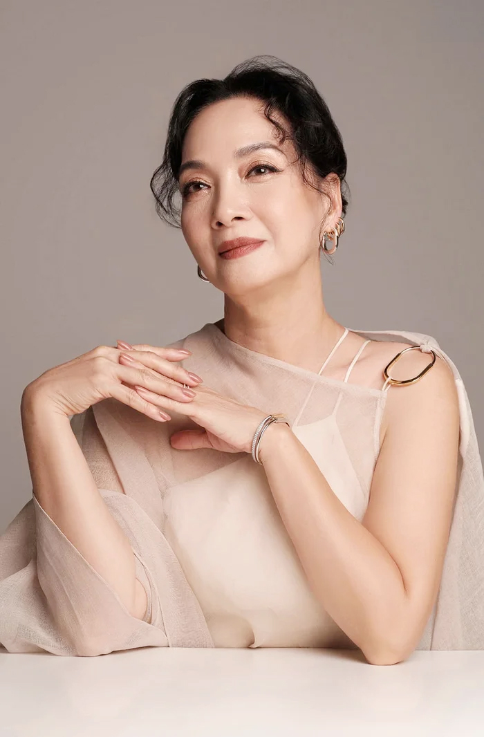 Nữ NSND có hôn nhân viên mãn hơn 30 năm, nhưng chưa một lần mặc váy cưới - Ảnh 7.