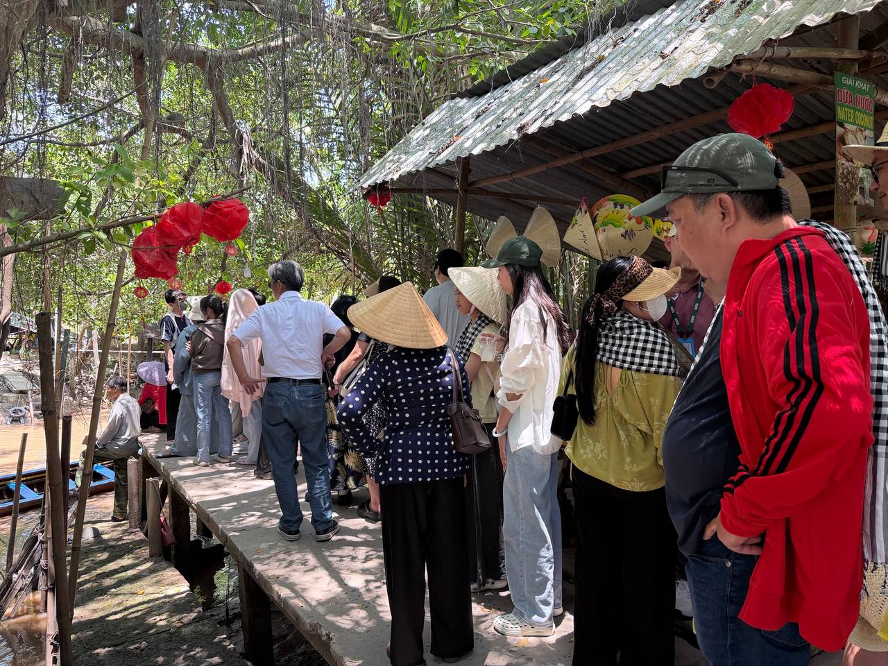 Tour miền Tây đắt khách dịp 30/4-1/5: Hàng trăm du thuyền tại Mỹ Tho- Vĩnh Long hoạt động hết công suất- Ảnh 3.