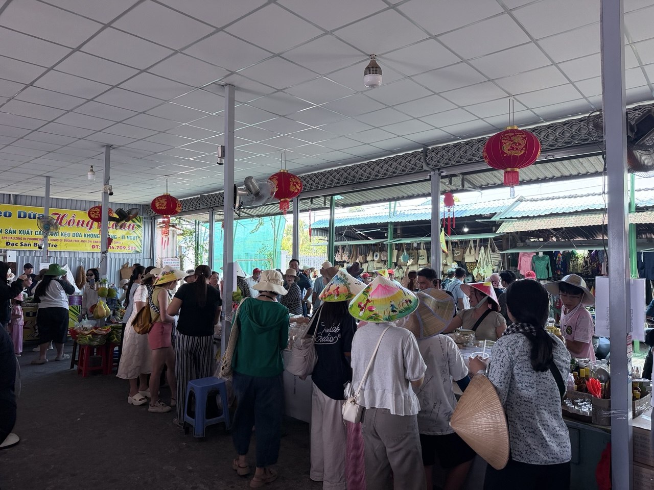 Tour miền Tây đắt khách dịp 30/4-1/5: Hàng trăm du thuyền tại Mỹ Tho- Vĩnh Long hoạt động hết công suất- Ảnh 12.