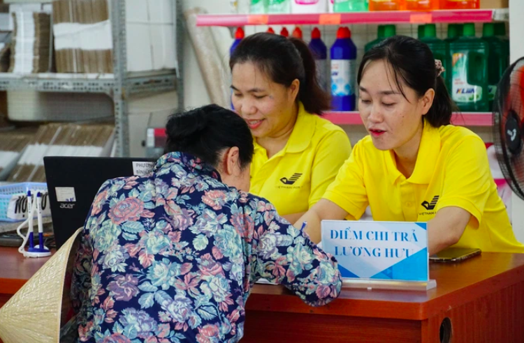 Bổ sung một nhóm đối tượng được hưởng chính sách tăng lương hưu và trợ cấp từ 1-7  - Ảnh 1.