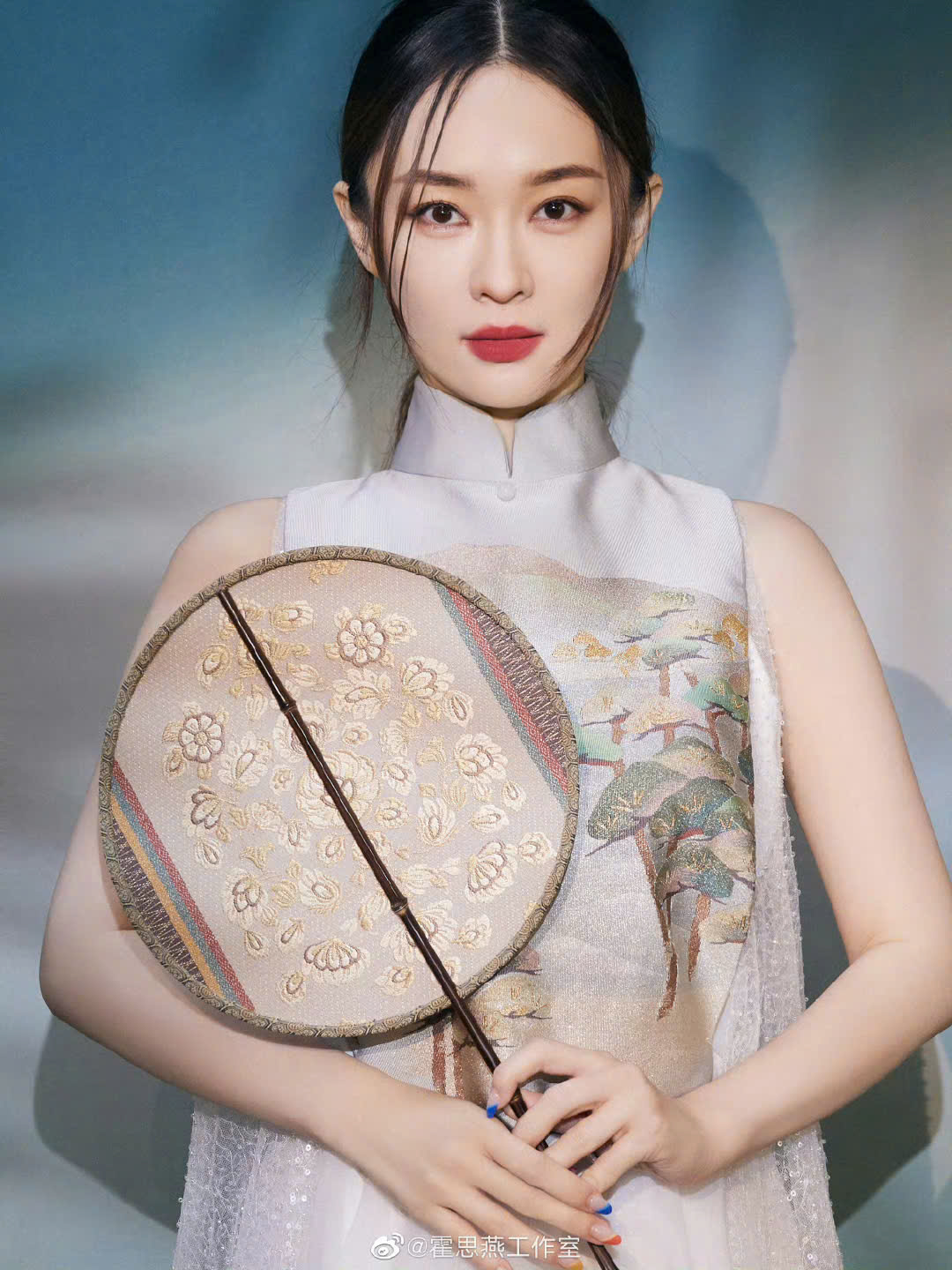 Phú bà showbiz có chồng lên TikTok "thả thính" hot girl: Xây biệt phủ 20.000m2, chi tiền tỷ nuôi chim công và hơn chục chú chó trong nhà- Ảnh 6.