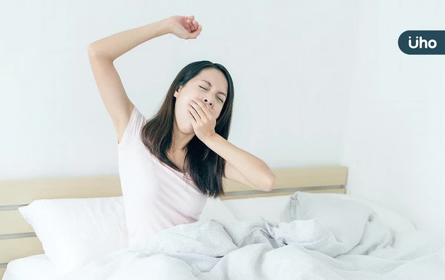 5 dấu hiệu ngay khi thức dậy chứng tỏ bạn có một cơ thể "vàng mười", cơ hội sống thọ rất cao!- Ảnh 2.