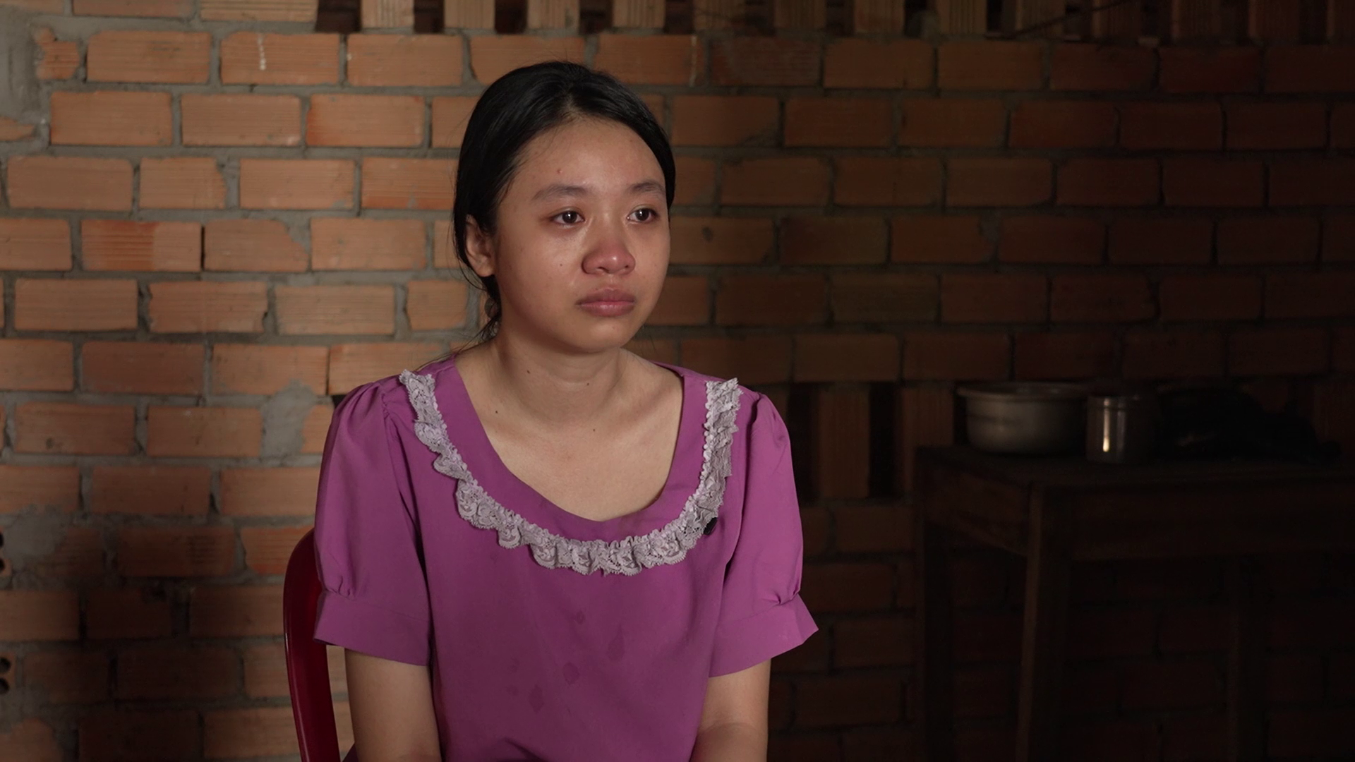 Nữ MC nổi danh bật khóc nói thẳng: "Tôi hi vọng anh suy nghĩ lại"- Ảnh 1.