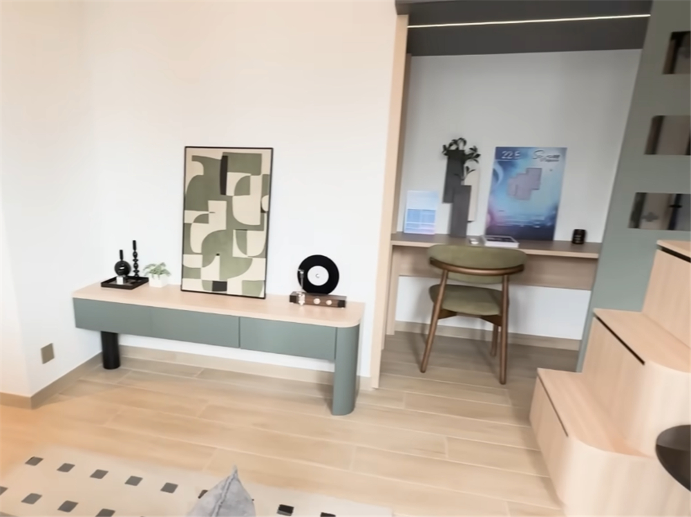 Cô gái trẻ khoe căn hộ 20m² nhỏ hơn 2 chỗ đậu xe nhưng vẫn đủ phòng khách, bếp, phòng ngủ và cả ban công khiến nhiều người bất ngờ- Ảnh 5.