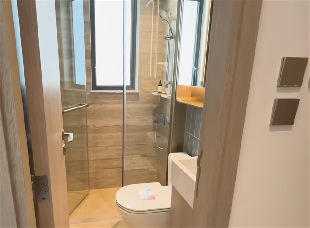 Cô gái trẻ khoe căn hộ 20m² nhỏ hơn 2 chỗ đậu xe nhưng vẫn đủ phòng khách, bếp, phòng ngủ và cả ban công khiến nhiều người bất ngờ- Ảnh 15.