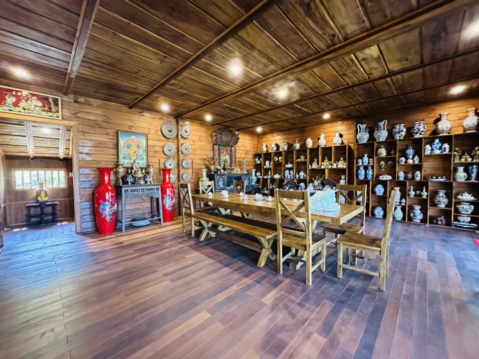 Nam nghệ sĩ Việt cưới vợ đại gia: Xây biệt phủ trên khu đất 10.000m², góc nào cũng chill quên lối về- Ảnh 9.
