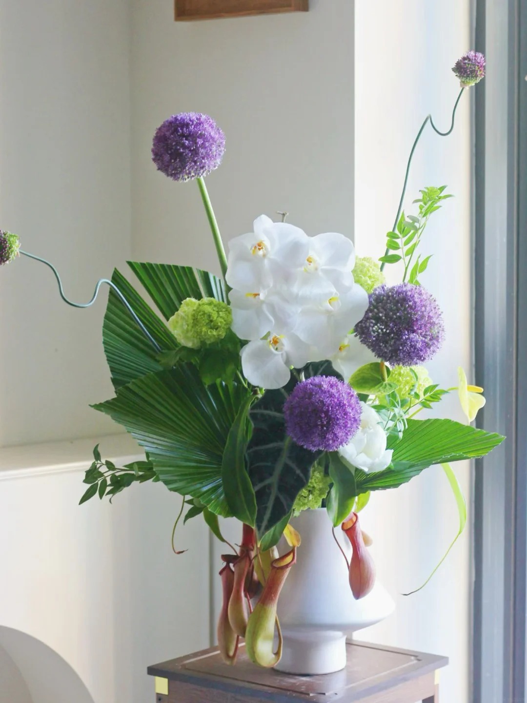 Mê mẩn với hoa Allium: Kẹo mút tím khổng lồ trong nghệ thuật cắm hoa 2026 - Ảnh 21.
