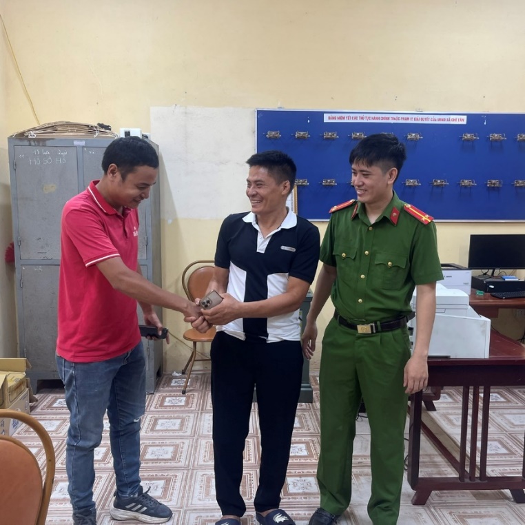Tài khoản phát sinh giao dịch 9.450.000 đồng, người đàn ông SN 1993 phải trình báo công an- Ảnh 1.