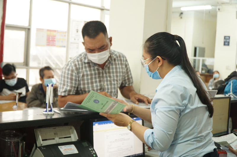 Quên "tờ rời" BHXH, nhiều lao động mắc kẹt quyền lợi - Ảnh 3.