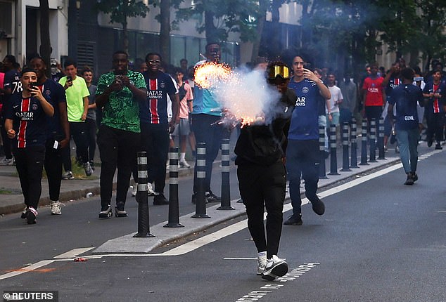Bạo loạn bùng phát tại Paris khi diễn ra trận chung kết Champions League, đường phố hoàn toàn hỗn loạn- Ảnh 2.