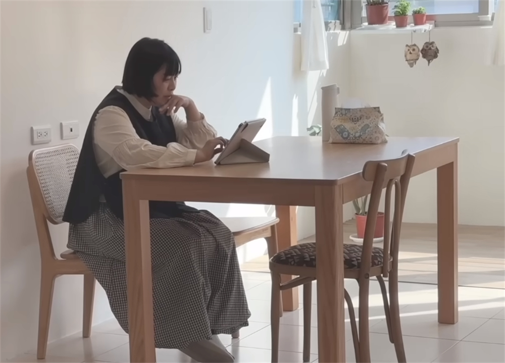 “Không cần làm việc nhà” nhưng nhà vẫn sạch bong sau 7 năm: Bí quyết của bà nội trợ 39 tuổi khiến nhiều người muốn học theo- Ảnh 3.