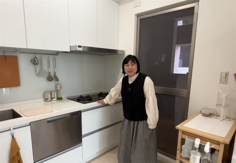 “Không cần làm việc nhà” nhưng nhà vẫn sạch bong sau 7 năm: Bí quyết của bà nội trợ 39 tuổi khiến nhiều người muốn học theo- Ảnh 11.