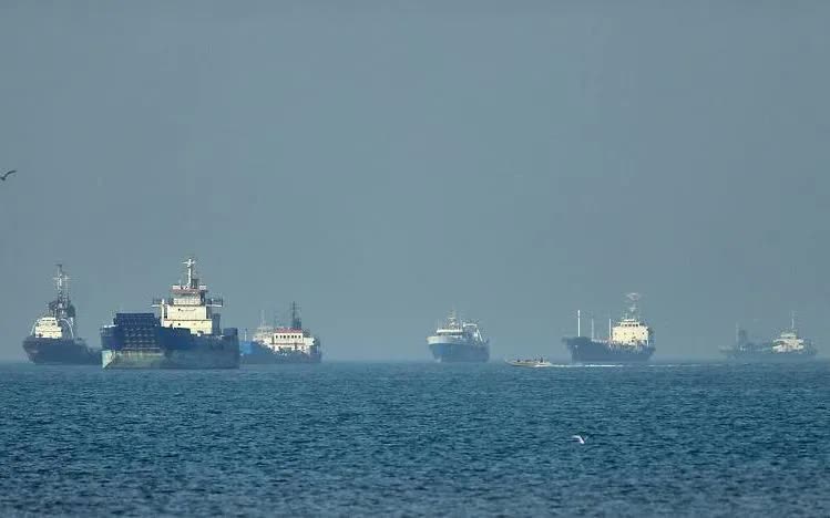 Cơ quan quản lý eo biển Hormuz của Iran cam kết hoạt động " không gián đoạn" - Ảnh 1.