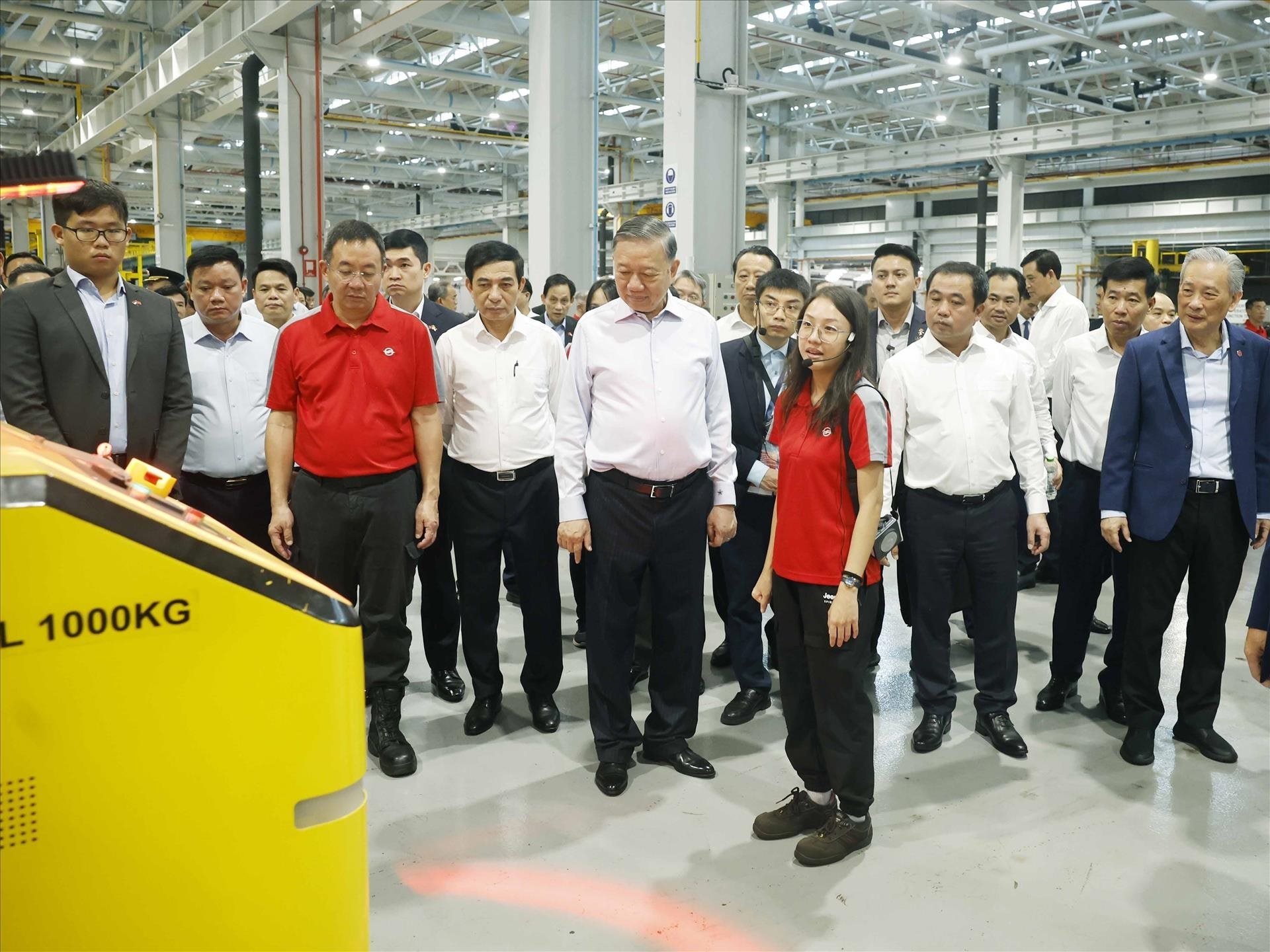 Thăm trung tâm khổng lồ của Singapore, Tổng Bí thư, Chủ tịch nước đánh giá Việt Nam có thể tham khảo ngay- Ảnh 2.