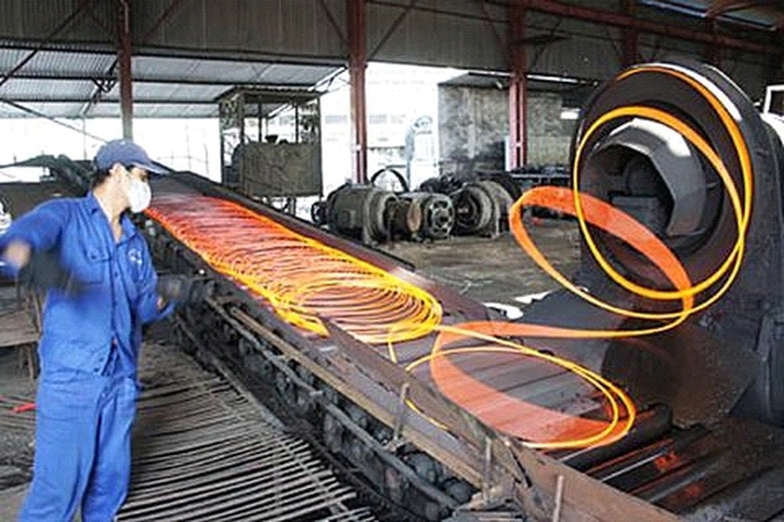Doanh nghiệp xoay lịch sản xuất trước khi giá điện đổi khung giờ cao điểm- Ảnh 2.