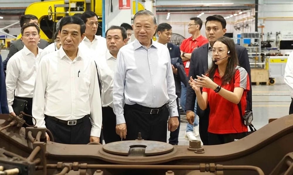 Thăm trung tâm khổng lồ của Singapore, Tổng Bí thư, Chủ tịch nước đánh giá Việt Nam có thể tham khảo ngay- Ảnh 1.