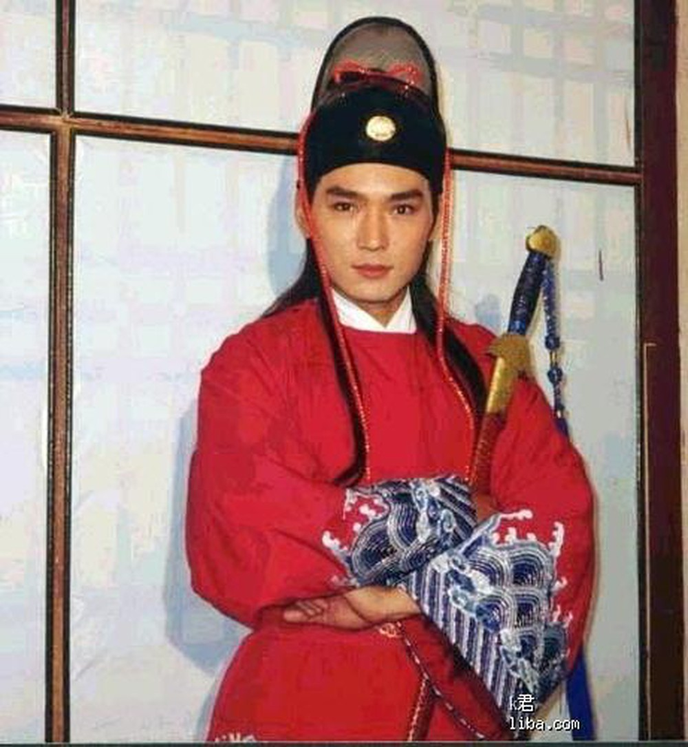 Hà Gia Kính và Tiêu Ân Tuấn - đâu là Ngự miêu Triển Chiêu "quốc dân"- Ảnh 2.