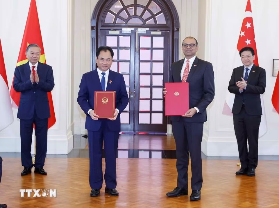 Gặp lãnh đạo DN khổng lồ Singapore, Tổng bí thư, Chủ tịch nước đề nghị mở rộng 1 mô hình trên khắp VN- Ảnh 2.
