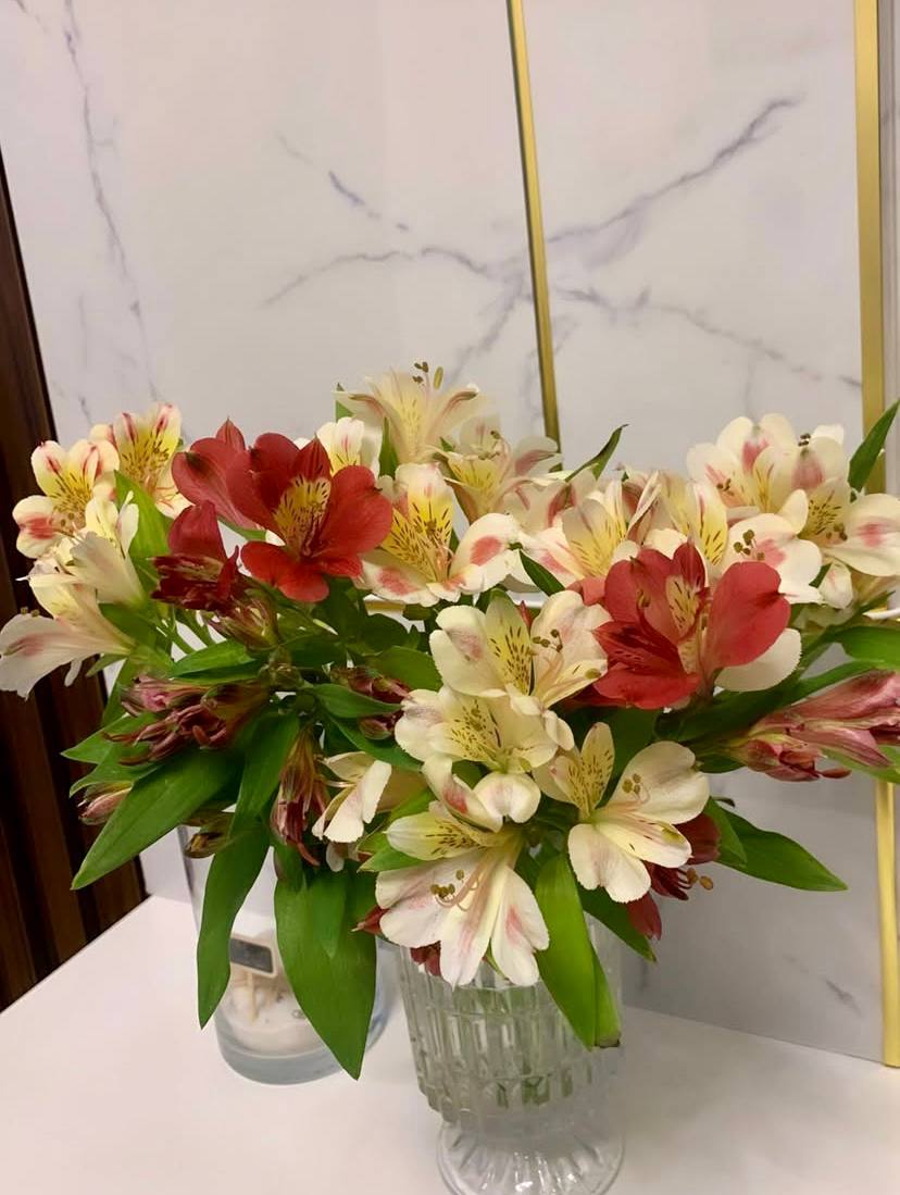 Lương tháng 40-50 triệu, chi 6-7 triệu mua hoa với gội đầu dưỡng sinh: “31 tuổi rồi, không tiêu tiền không thư giãn được” - Ảnh 6.