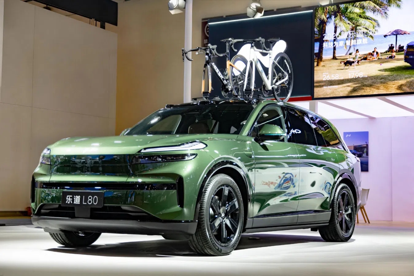 Sốc: Hàng loạt SUV 'khủng' trên 5m đổ bộ, to hơn Land Cruiser, rẻ ngang Toyota Vios  - Ảnh 1.