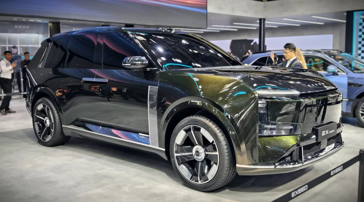 Sốc: Hàng loạt SUV 'khủng' trên 5m đổ bộ, to hơn Land Cruiser, rẻ ngang Toyota Vios  - Ảnh 6.