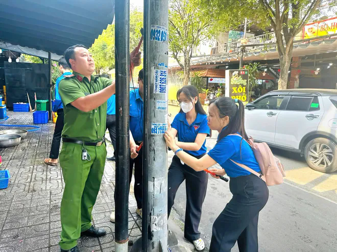 TP Hồ Chí Minh mở chiến dịch 45 ngày xóa quảng cáo bẩn, truy tín dụng đen- Ảnh 1.