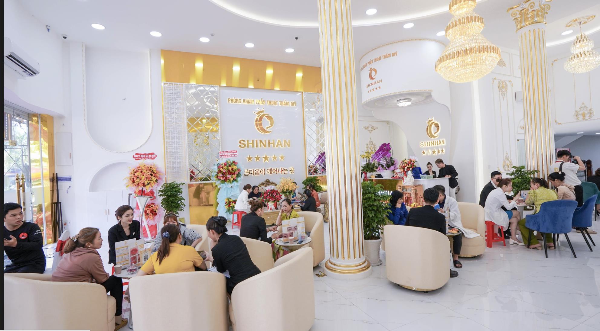 Cao Thị Hoàn – Nữ CEO trẻ bản lĩnh và nhân ái - Ảnh 1.