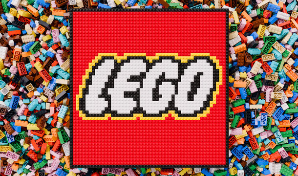 "Phá" bí mật của LEGO: Vì sao những khối hình vô tri nhỏ xíu này trở thành ước mơ của mọi đứa trẻ nhỏ và cả "đứa trẻ lớn"? - Ảnh 1.