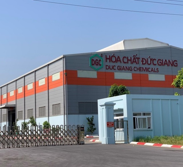 Hóa chất Đức Giang báo lãi giảm 49% quý đầu năm - Ảnh 1.