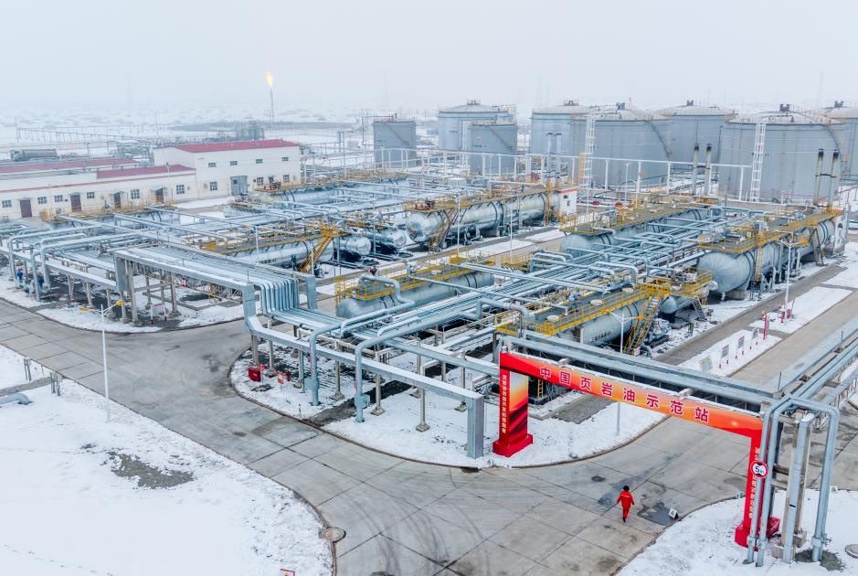 5 đại công xưởng nhận đặc quyền chưa từng có: Dòng dầu khổng lồ từ Trung Đông đang hướng thẳng về tọa độ này  - Ảnh 1.