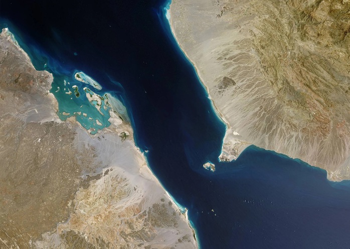 Eo biển chiến lược đối mặt sóng gió: Biến động ở "Cổng nước mắt" Bab el-Mandeb- Ảnh 1.