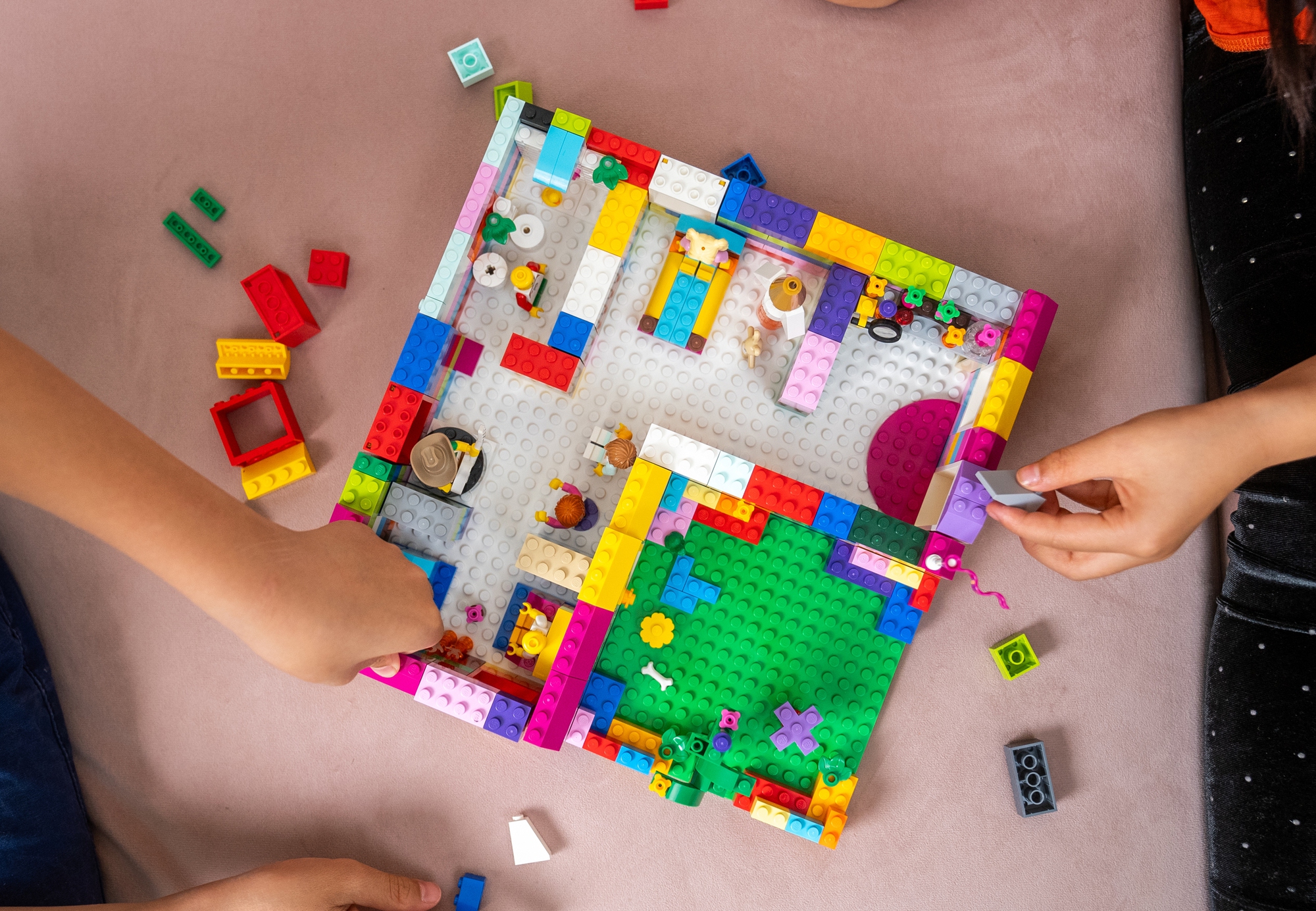 "Phá" bí mật của LEGO: Vì sao những khối hình vô tri nhỏ xíu này trở thành ước mơ của mọi đứa trẻ nhỏ và cả "đứa trẻ lớn"? - Ảnh 4.