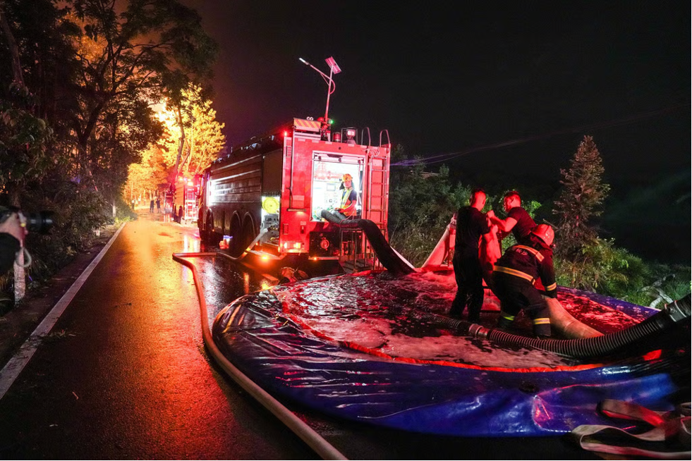 Nổ nhà máy pháo hoa ở Trung Quốc, 82 người thương vong - Ảnh 3.
